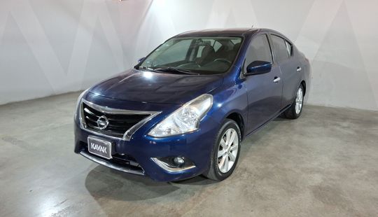 Nissan • Versa