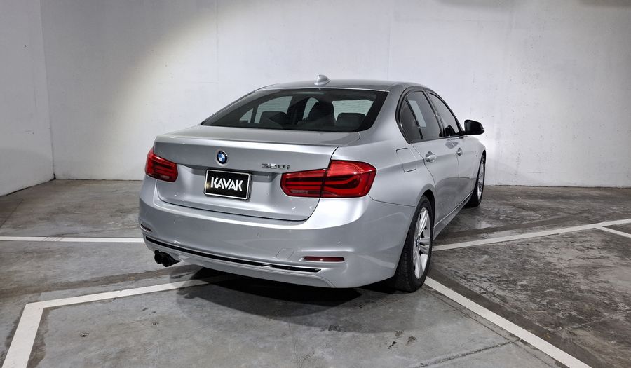 Bmw Serie 3 2.0 320IA SPORT LINE Sedan 2016