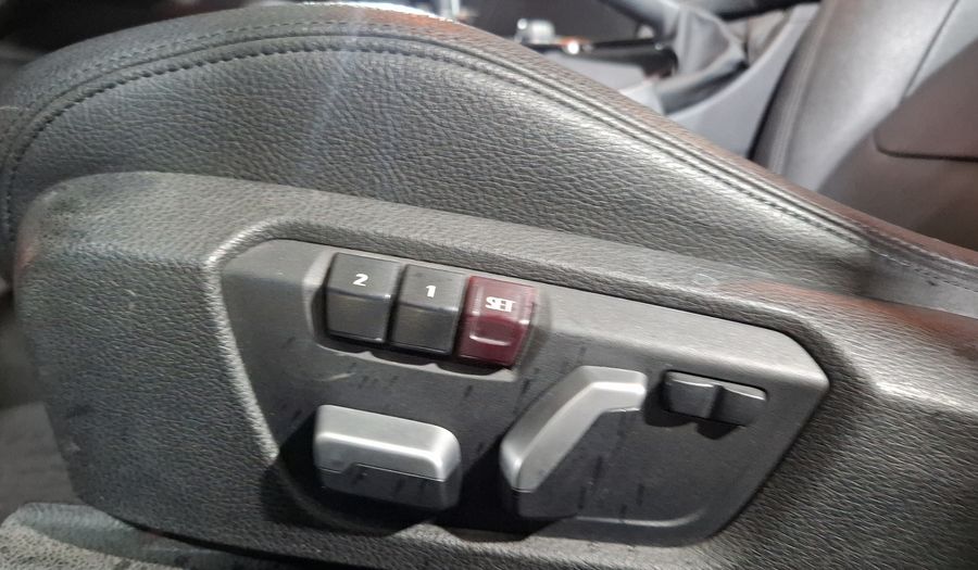 Bmw Serie 3 2.0 320IA SPORT LINE Sedan 2016