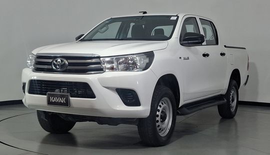Toyota • Hilux