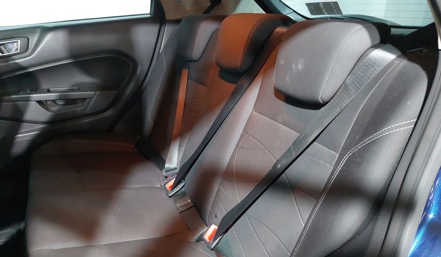 Ford Fiesta 1.6 SE MT Hatchback 2016