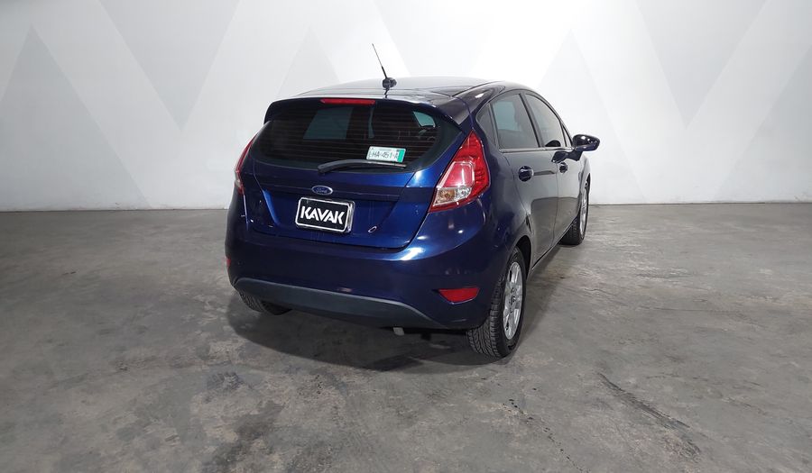 Ford Fiesta 1.6 SE MT Hatchback 2016