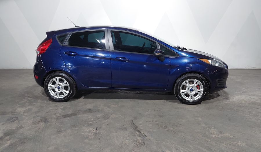 Ford Fiesta 1.6 SE MT Hatchback 2016