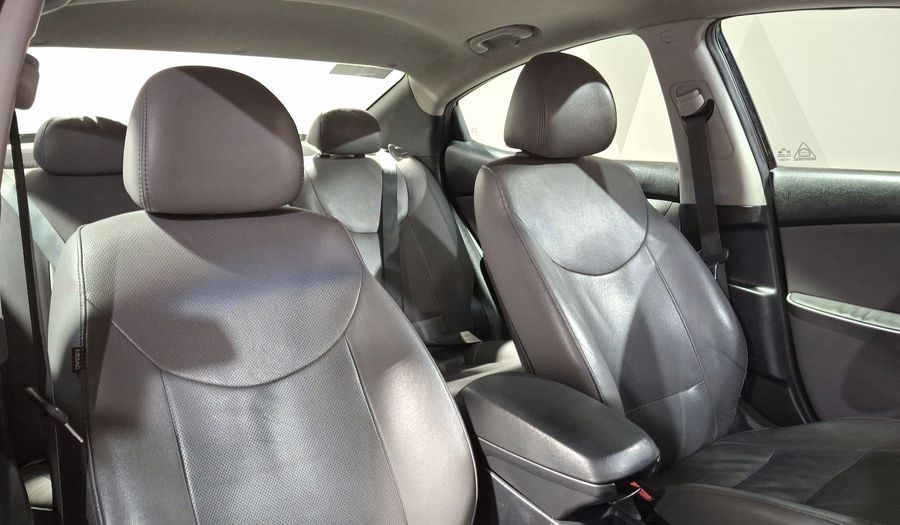 Hyundai Elantra 1.8 LIMITED TECH NAVI AT Sedan 2016
