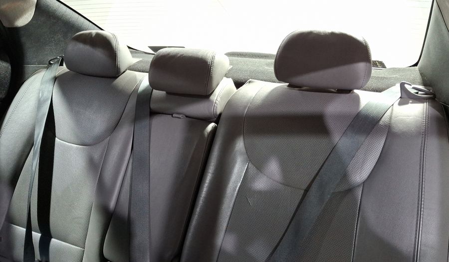 Hyundai Elantra 1.8 LIMITED TECH NAVI AT Sedan 2016