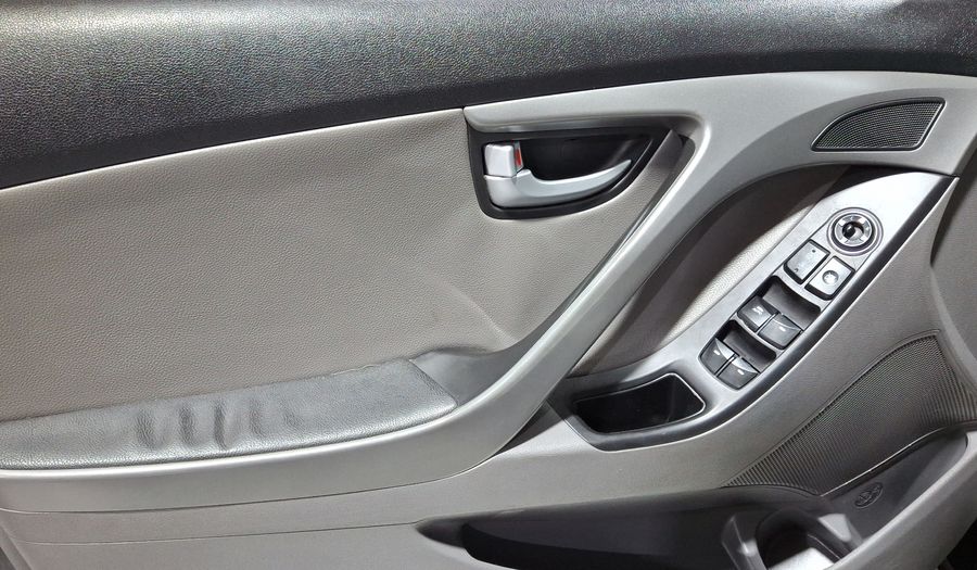 Hyundai Elantra 1.8 LIMITED TECH NAVI AT Sedan 2016