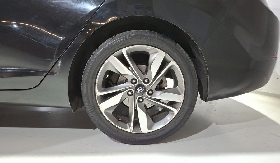 Hyundai Elantra 1.8 LIMITED TECH NAVI AT Sedan 2016