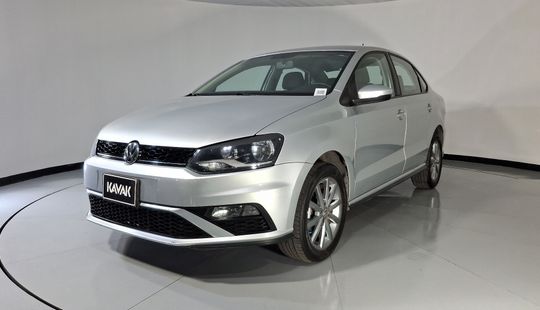 Volkswagen • Vento