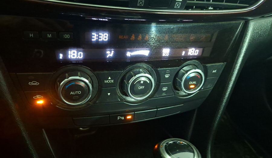 Mazda 6 2.2 SKYACTIV-D R AUTO Sedan 2013