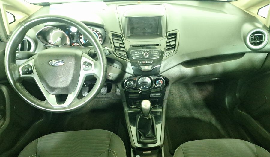 Ford Fiesta 1.6 TITANIUM Hatchback 2014