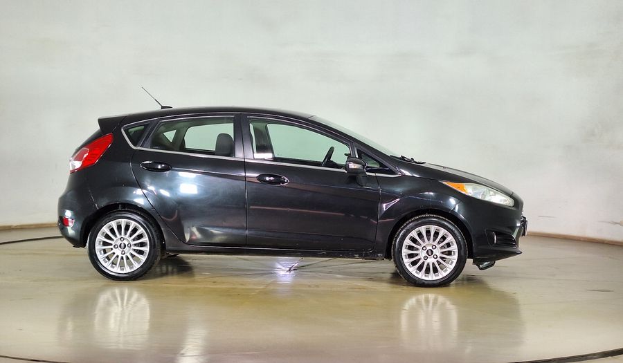 Ford Fiesta 1.6 TITANIUM Hatchback 2014