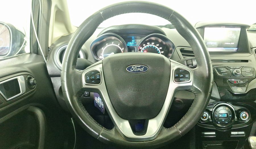 Ford Fiesta 1.6 TITANIUM Hatchback 2014