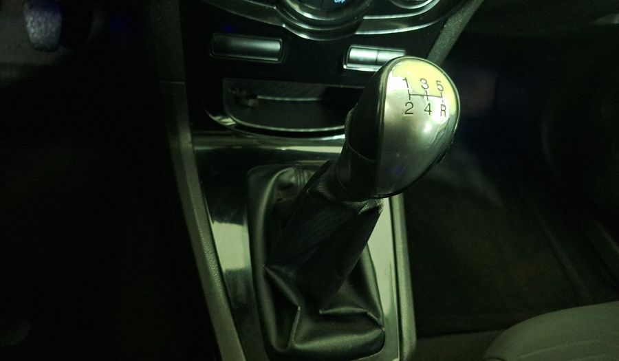 Ford Fiesta 1.6 TITANIUM Hatchback 2014