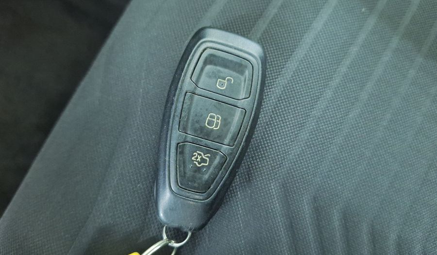 Ford Fiesta 1.6 TITANIUM Hatchback 2014