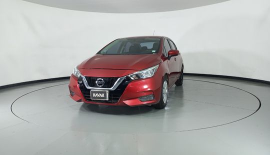 Nissan • Versa