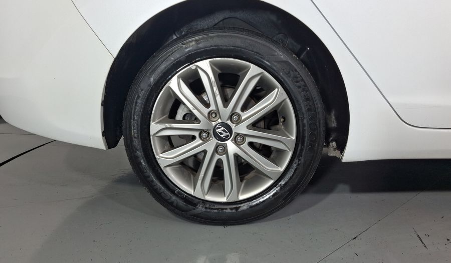 Hyundai Elantra 1.8 GLS PREMIUM AT Sedan 2015