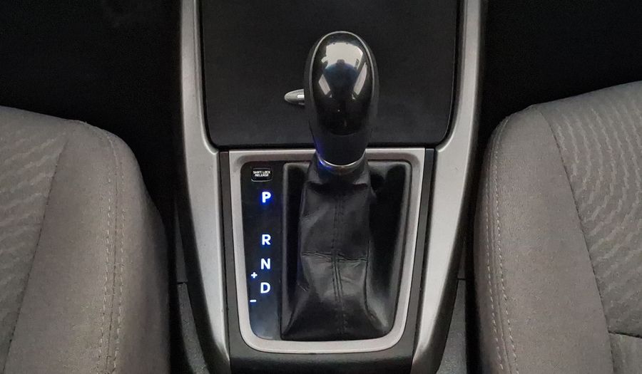 Hyundai Elantra 1.8 GLS PREMIUM AT Sedan 2015