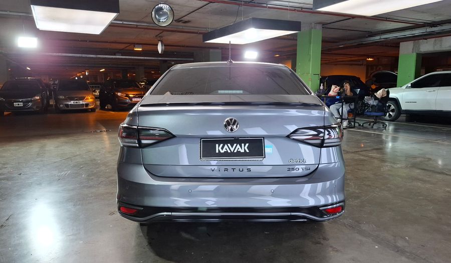Volkswagen Virtus 1.4 250 TSI EXCLUSIVE TIPTRONIC MY24 NV Sedan 2024