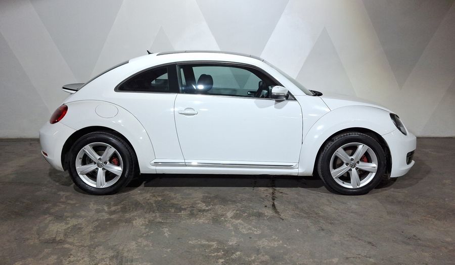 Volkswagen Beetle 2.5 SPORTLINE MT Hatchback 2016