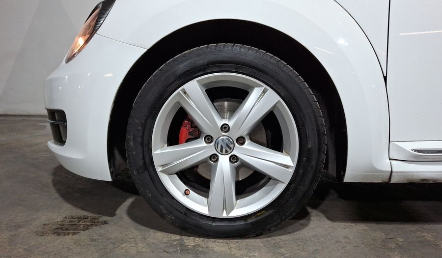 Volkswagen Beetle 2.5 SPORTLINE MT Hatchback 2016