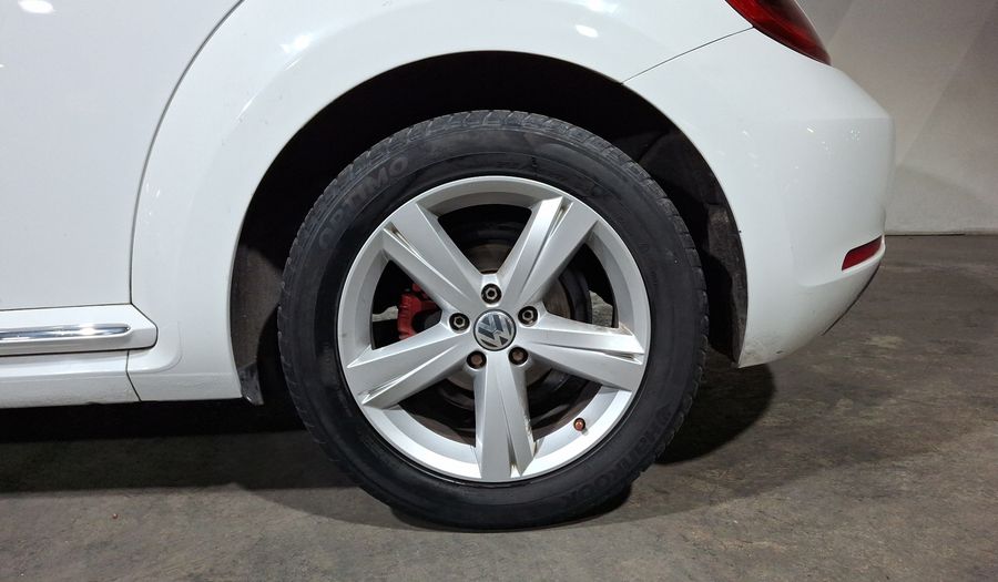 Volkswagen Beetle 2.5 SPORTLINE MT Hatchback 2016