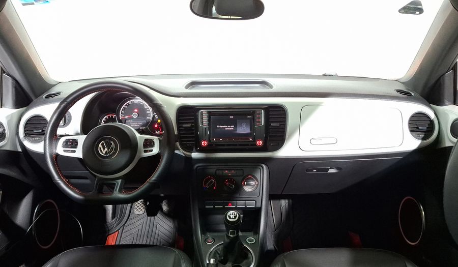 Volkswagen Beetle 2.5 SPORTLINE MT Hatchback 2016