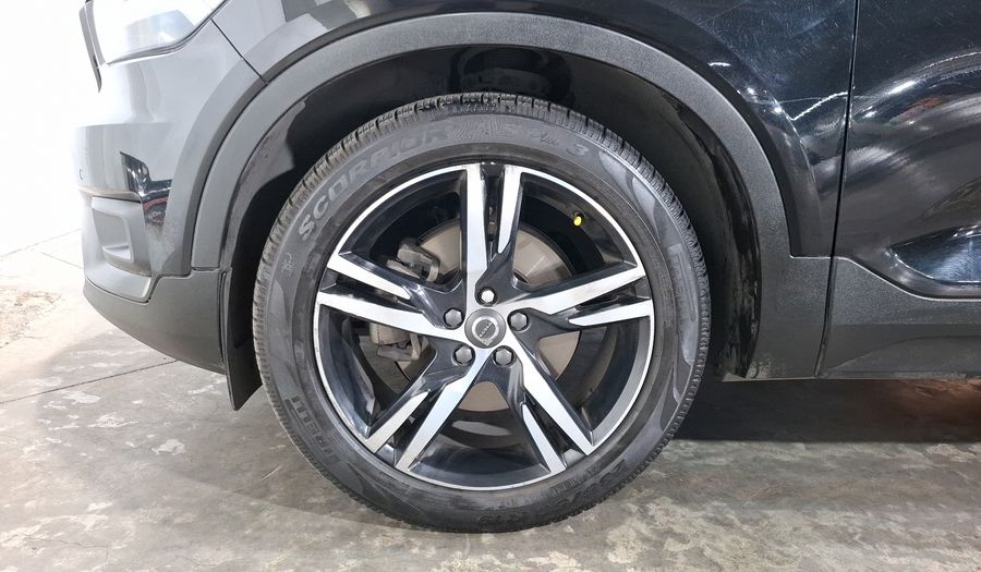 Volvo Xc40 2.0 T5 R-DESIGN AUTO 4WD Suv 2020