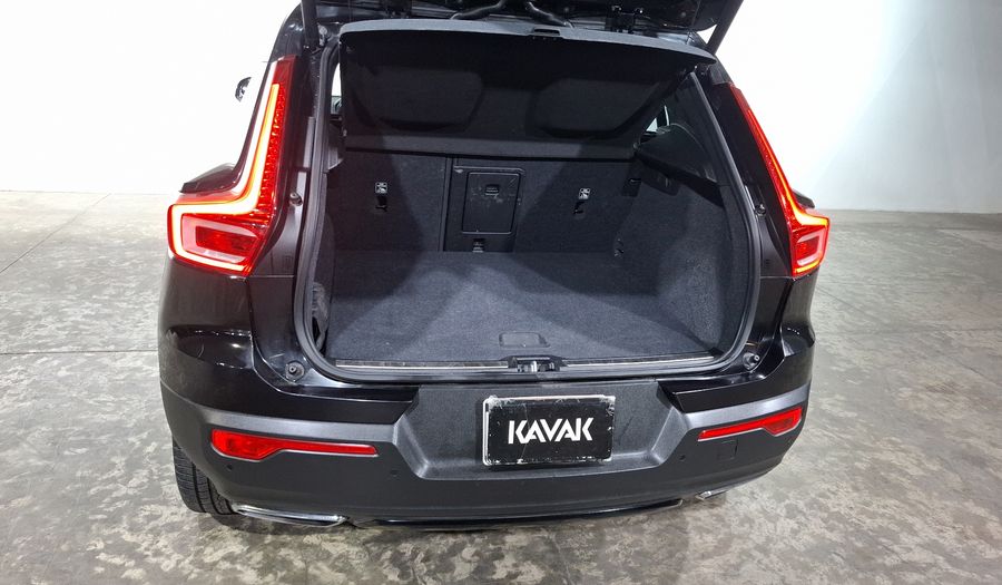 Volvo Xc40 2.0 T5 R-DESIGN AUTO 4WD Suv 2020