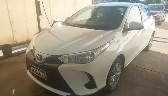 Toyota • Yaris