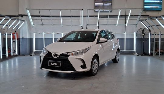 Toyota • Yaris