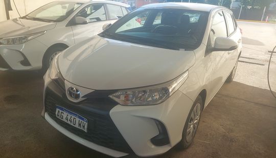 Toyota • Yaris