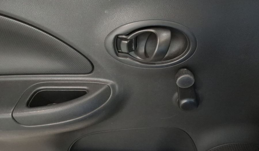 Nissan March 1.6 SENSE MT Hatchback 2012