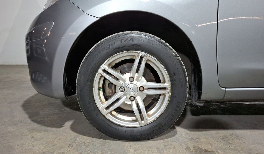 Nissan March 1.6 SENSE MT Hatchback 2012