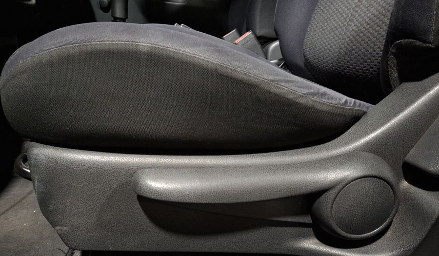 Nissan March 1.6 SENSE MT Hatchback 2012