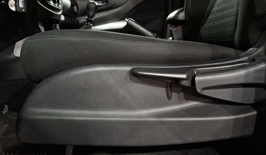 Nissan Frontier 2.5 LE Pickup 2025