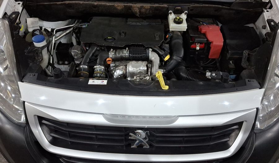 Peugeot Partner 1.6 HDI MAXI DIESEL 5P MT Van 2017