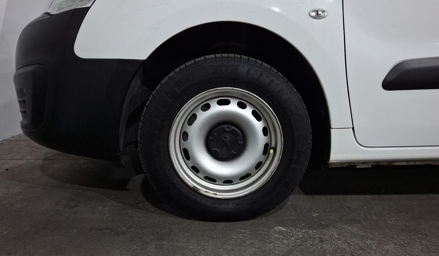 Peugeot Partner 1.6 HDI MAXI DIESEL 5P MT Van 2017