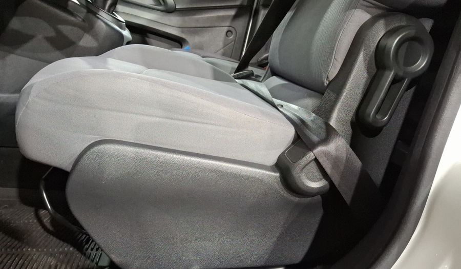 Peugeot Partner 1.6 HDI MAXI DIESEL 5P MT Van 2017