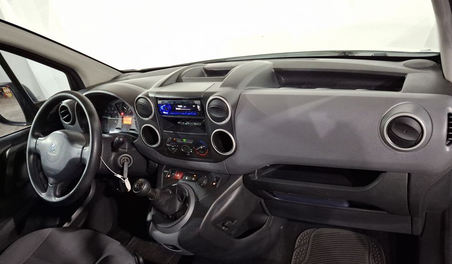 Peugeot Partner 1.6 HDI MAXI DIESEL 5P MT Van 2017