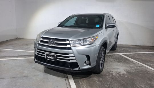 Toyota • Highlander