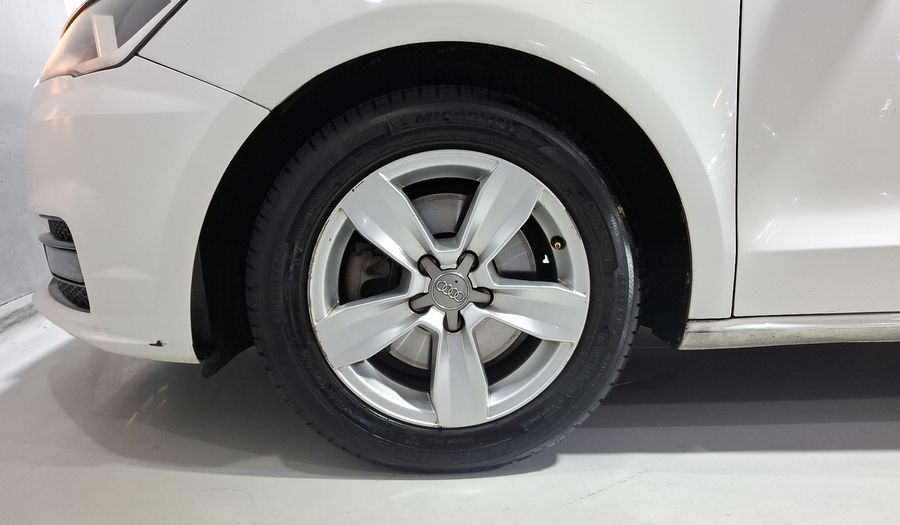 Audi A1 1.4 TFSI COOL S TRONIC Hatchback 2016