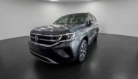 Volkswagen • Taos