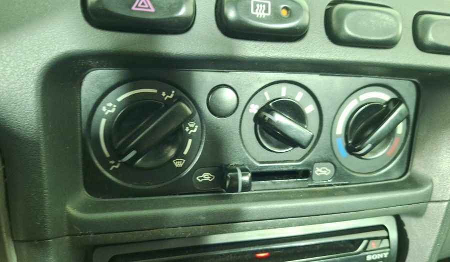 Suzuki Alto 1.0 K10 GL Hatchback 2013