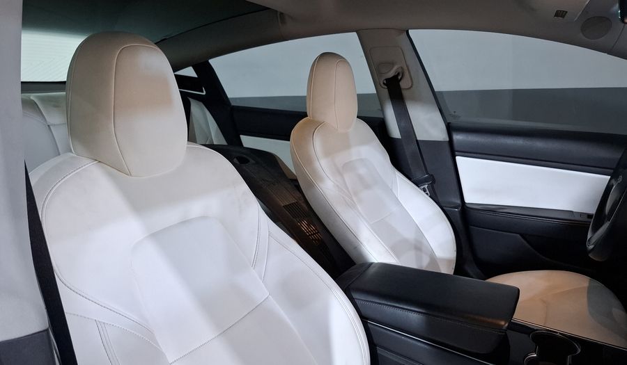 Tesla Model 3 STANDARD RANGE PLUS Sedan 2019