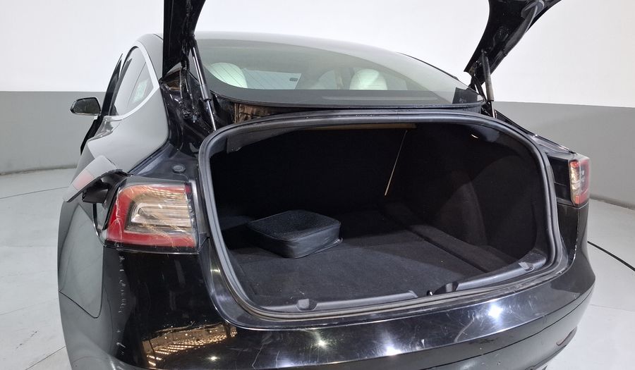 Tesla Model 3 STANDARD RANGE PLUS Sedan 2019