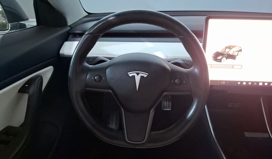 Tesla Model 3 STANDARD RANGE PLUS Sedan 2019