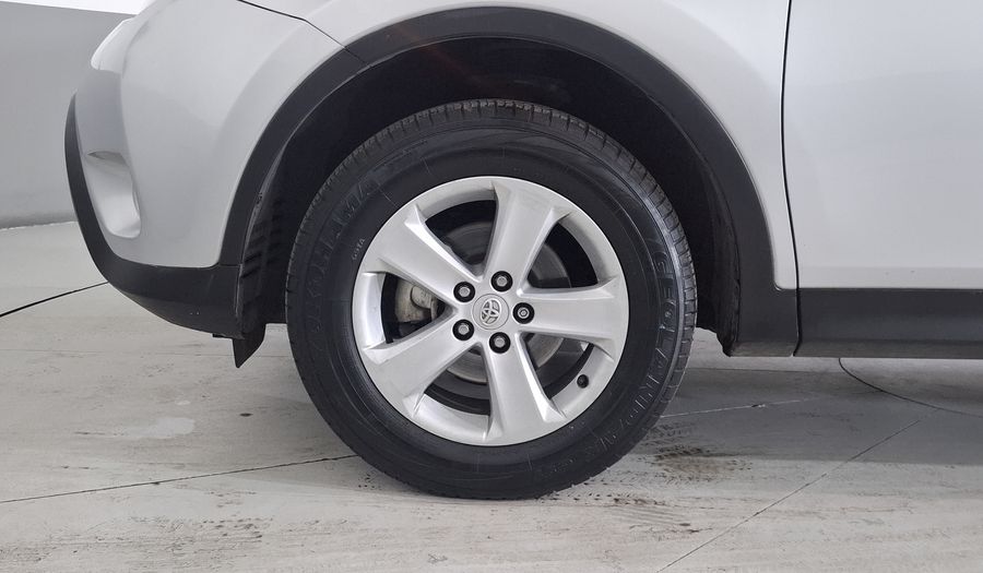 Toyota Rav4 2.5 XLE AT Suv 2013