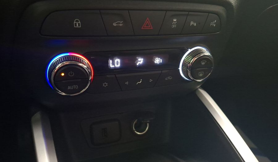 Chevrolet Onix 1.0T AUTO PREMIER P Hatchback 2023