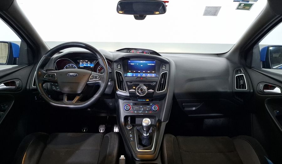 Ford Focus 2.3 RS 4WD TM Hatchback 2016