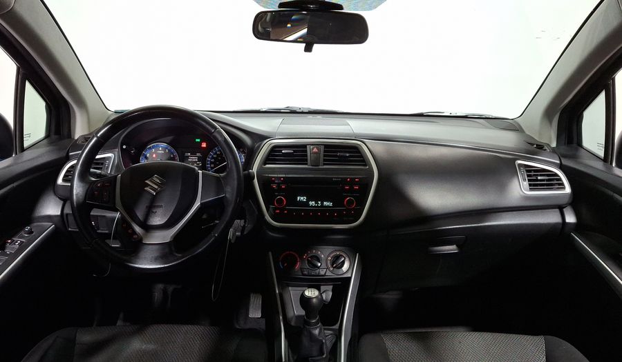 Suzuki S-cross 1.6 GL MT Suv 2015